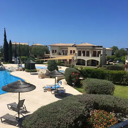 Theseus Village 2 Bed With Enviable Position On Communal Pool * Kouklia