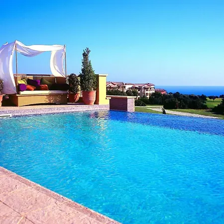 Theseus Village 2 Bed With Enviable Position On Communal Pool *