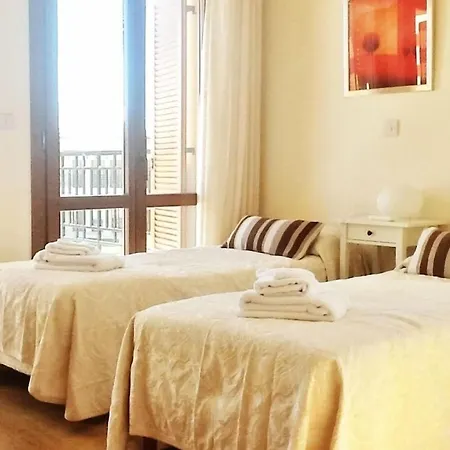 Theseus Village 2 Bed With Enviable Position On Communal Pool Κούκλια